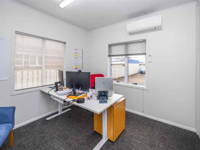 Consented Offices - Visibility and Parking