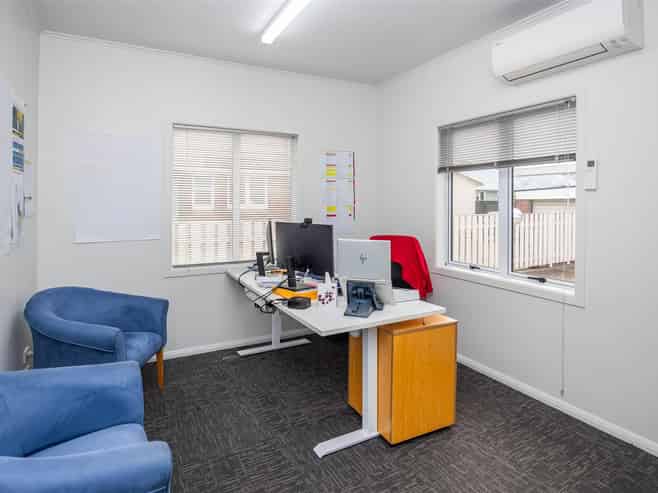 Consented Offices - Visibility and Parking