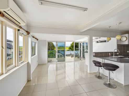 70 Pukaki Road, Mangere