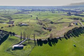 35 Grove Access Road, Karamu