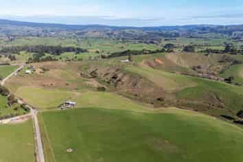 35 Grove Access Road, Karamu