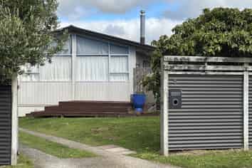 5 Chartwell Drive, Eltham