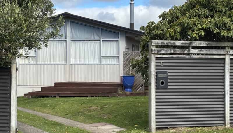 5 Chartwell Drive, Eltham