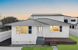 8 Brentford Place, Manurewa