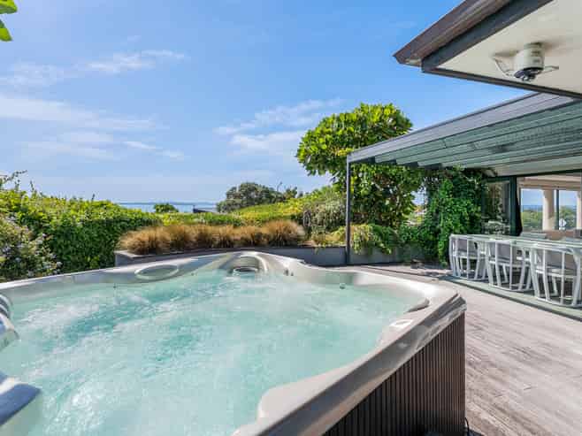300 Riddell Road, Glendowie