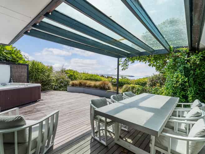 300 Riddell Road, Glendowie