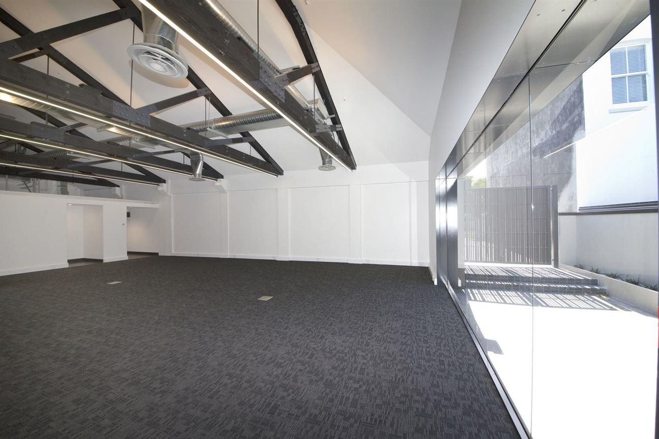 Where Clients Come to You –Jervois Road - Näkymä 2