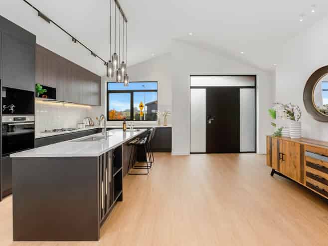 84 Huanui Drive, Orewa