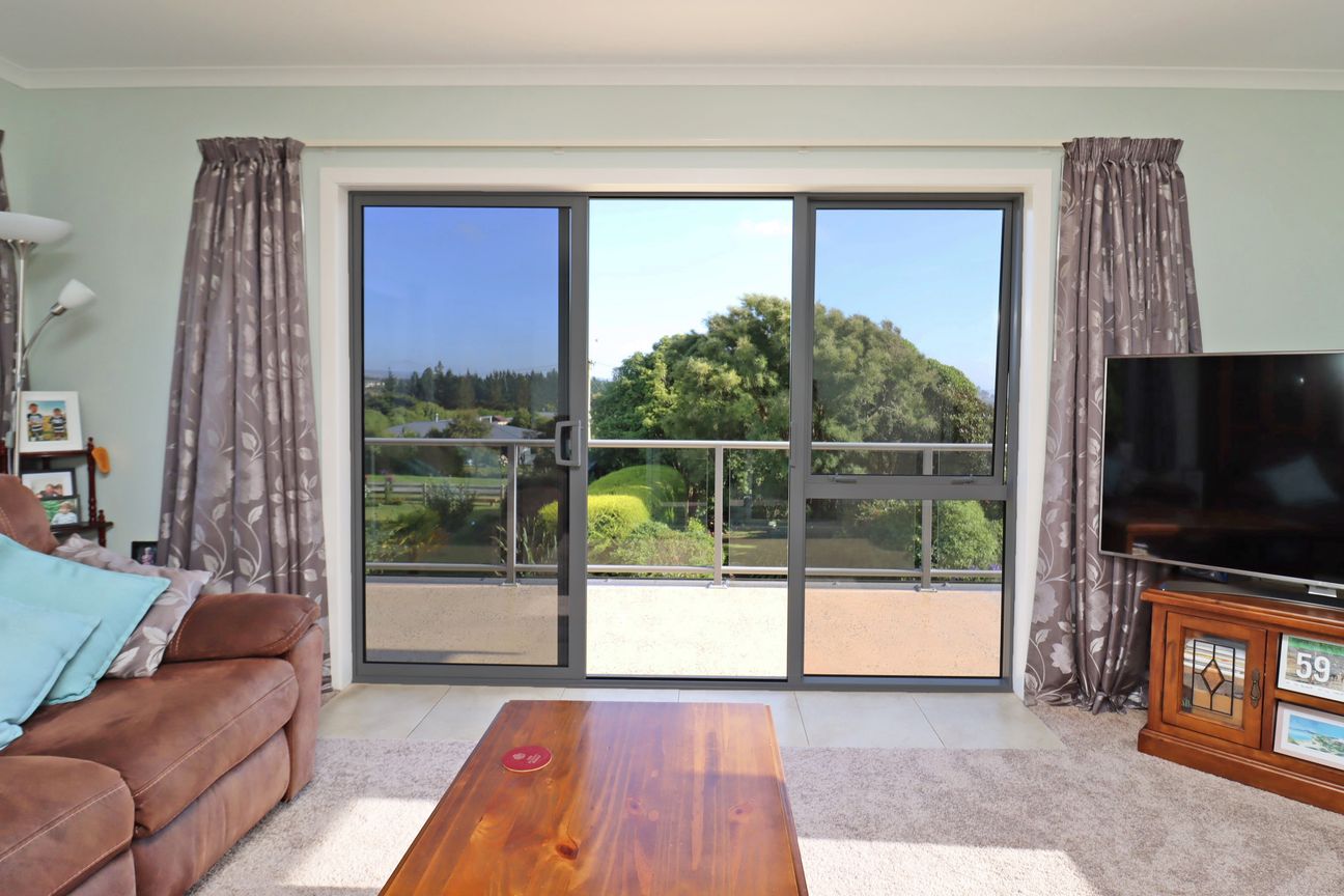 SEA VIEWS TO STUN THAT ARE NEVER HO-HUM - More