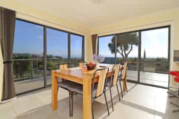 11 Oakham Street, Hampden