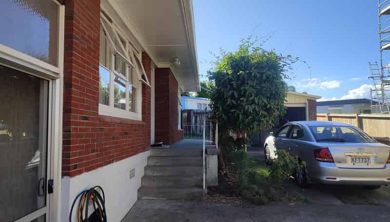 2/218 Pakuranga Road, Pakuranga Heights