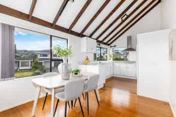 1 Thurso Grove, Papakowhai