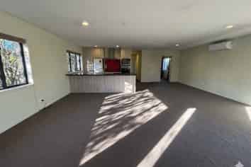 11 Braddon Street, Addington
