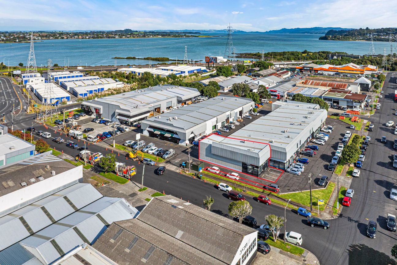 Tidy Onehunga Corner Unit - Available Now - Widok 3