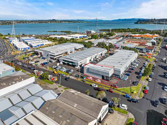 Tidy Onehunga Corner Unit - Available Now 