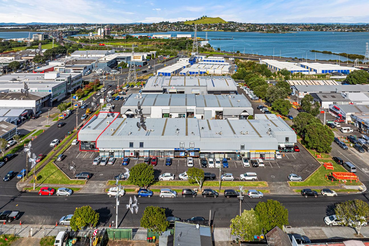Tidy Onehunga Corner Unit - Available Now - Widok 2