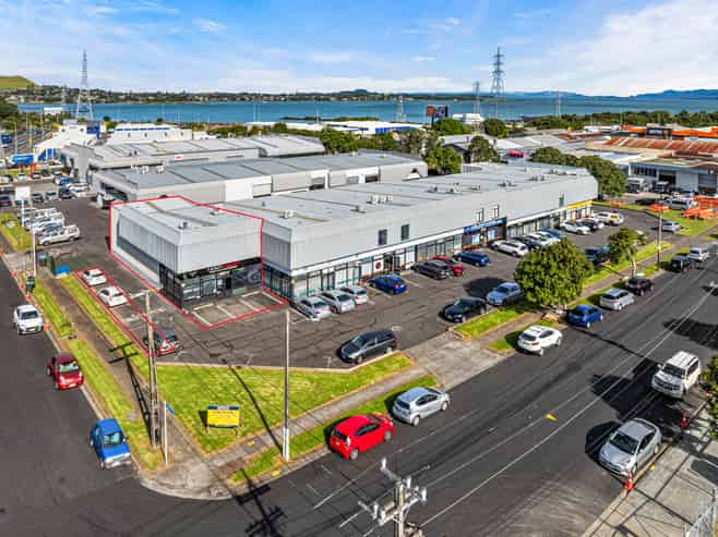 Tidy Onehunga Corner Unit - Available Now 