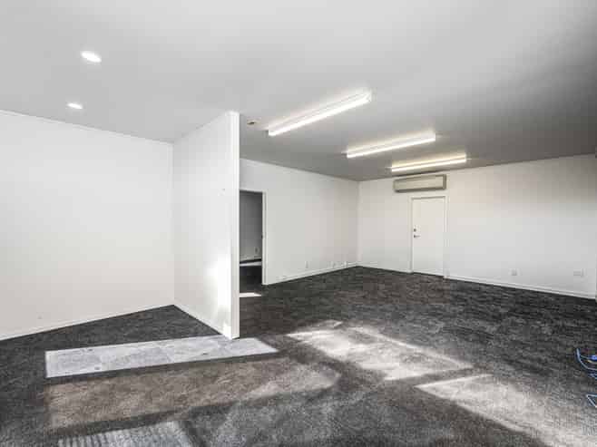 Tidy Onehunga Corner Unit - Available Now 