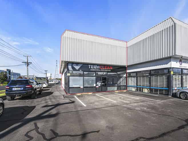 Tidy Onehunga Corner Unit - Available Now 