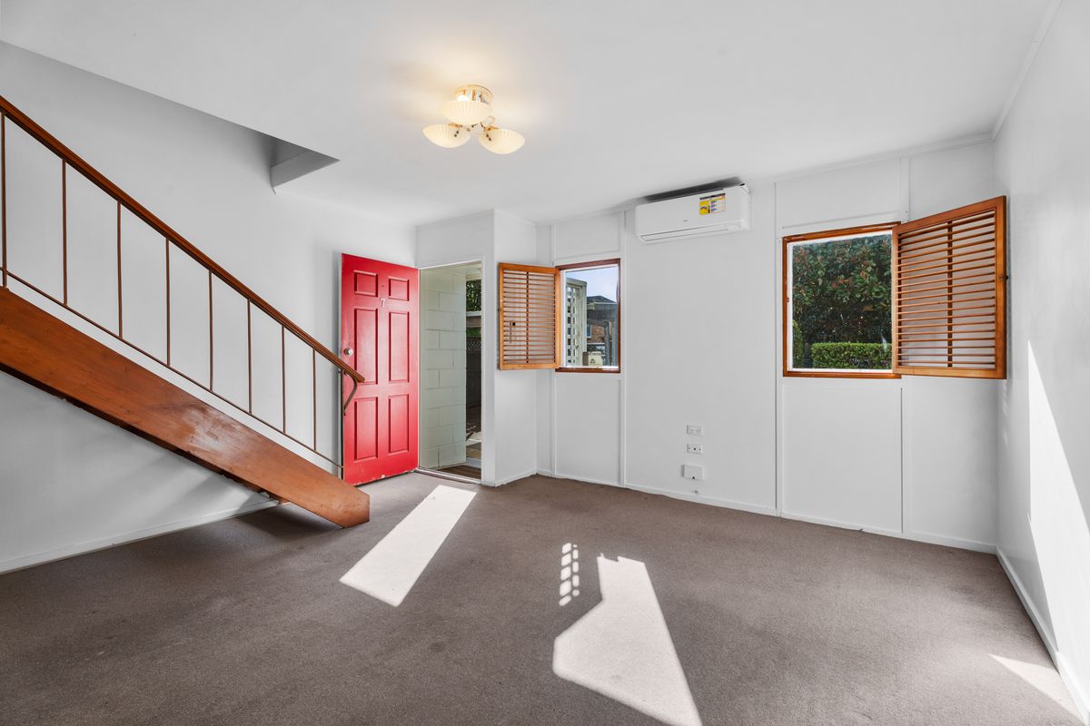 Corner Position. Great Suburb. Everything Within Reach. - Widok 2