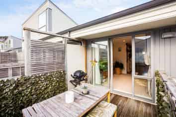 18/31 Princess Terrace, Newtown