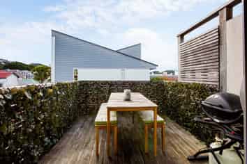 18/31 Princess Terrace, Newtown