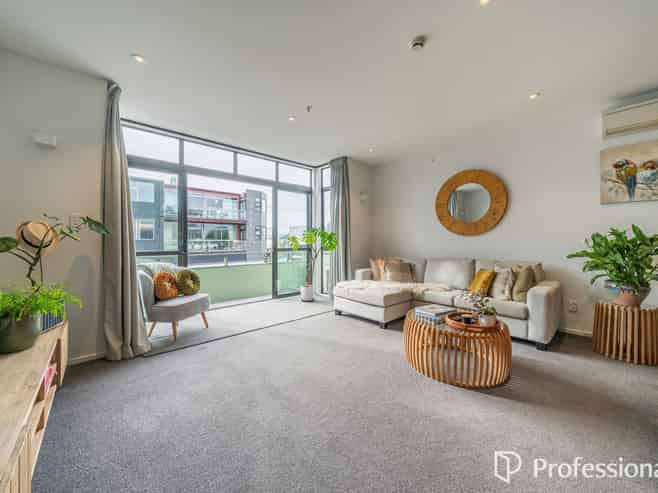 7/374 Jackson Street, Petone