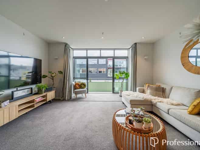 7/374 Jackson Street, Petone