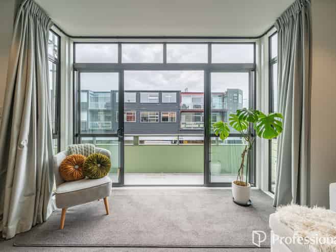 7/374 Jackson Street, Petone