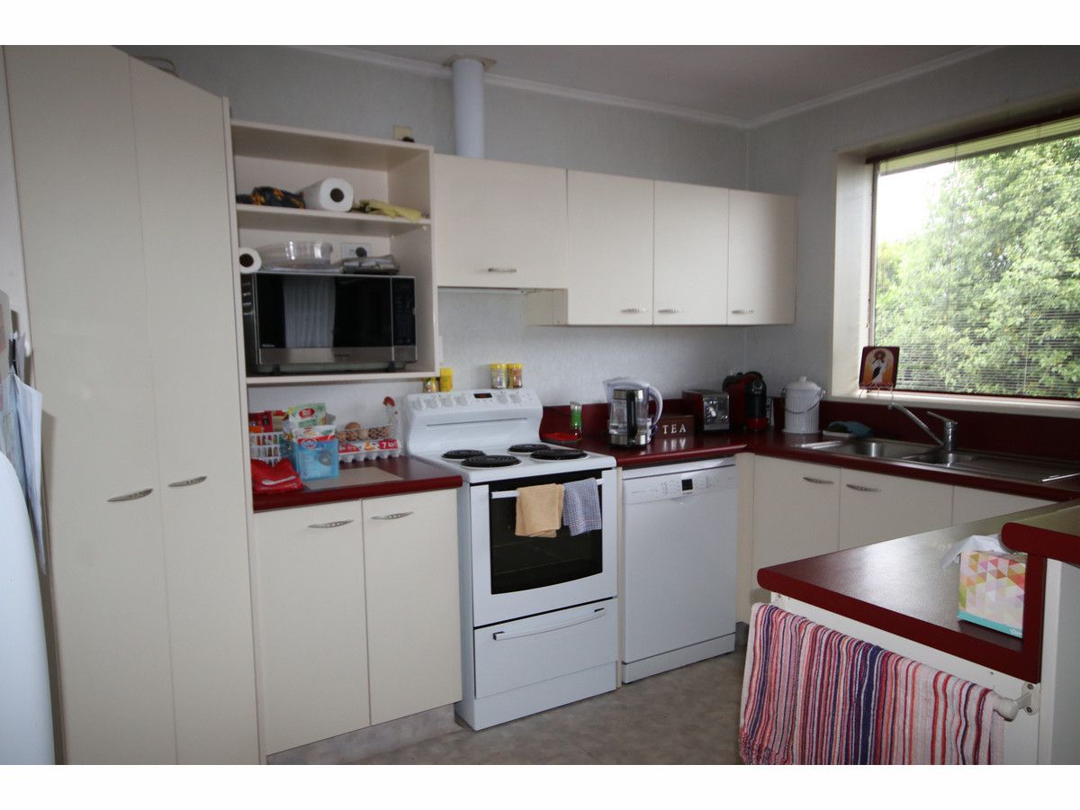 Comfortable & Secure Family Home - Easy Care Living - Prikaz 5