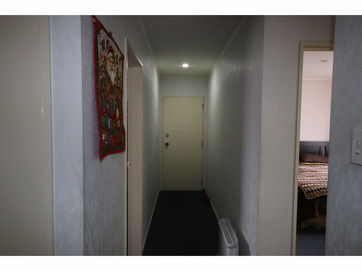 Comfortable & Secure Family Home - Easy Care Living - Više