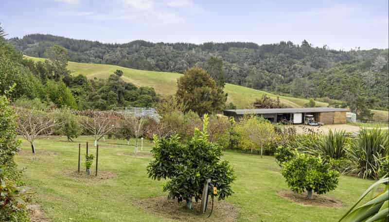550 Redwood Valley Road, Redwood Valley