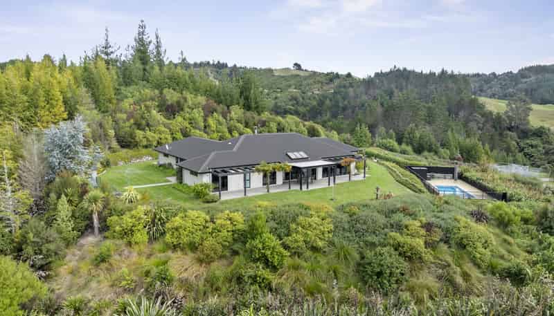 550 Redwood Valley Road, Redwood Valley
