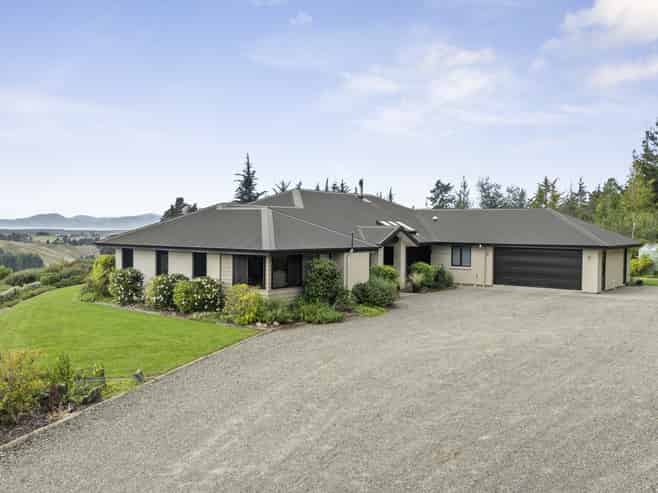 550 Redwood Valley Road, Redwood Valley