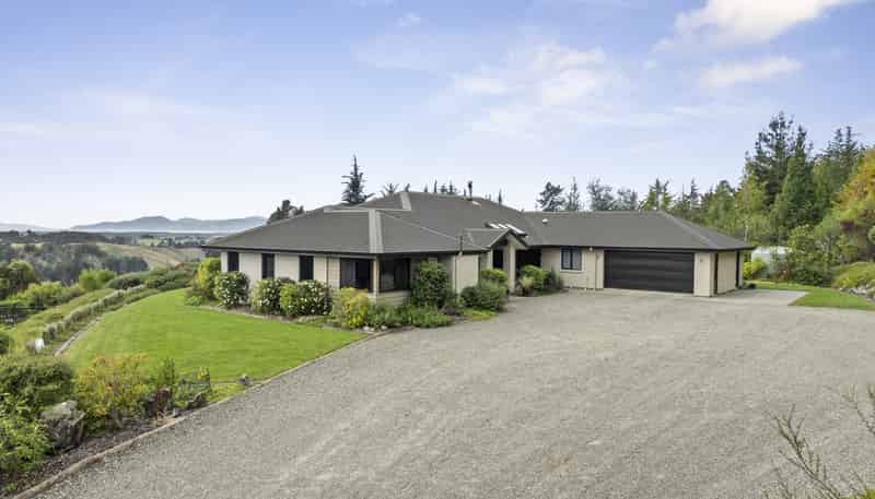 550 Redwood Valley Road, Redwood Valley