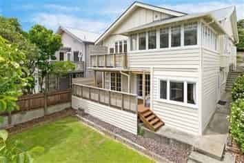 Lower Flat/38 Waipapa Road, Hataitai