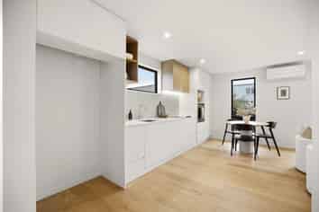 2/76 Milton Street, Somerfield
