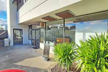 155M² RETAIL FRONTAGE OPPORTUNITY
