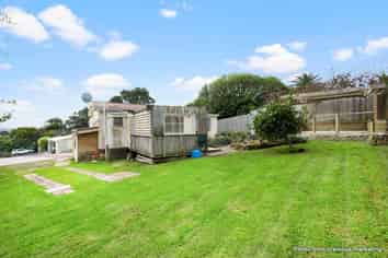 4  Brian Crescent, Stanmore Bay