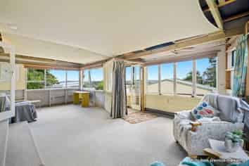 4  Brian Crescent, Stanmore Bay