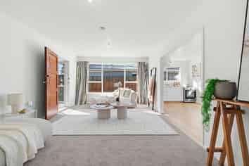 2/6 Valerie Place, Redwood