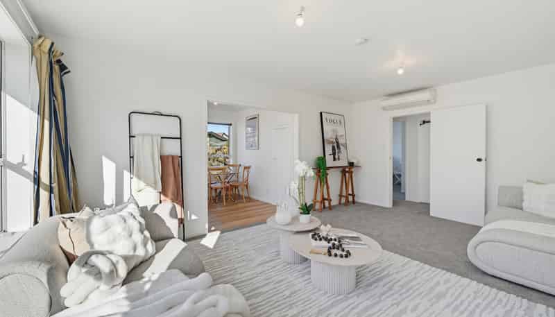 2/6 Valerie Place, Redwood