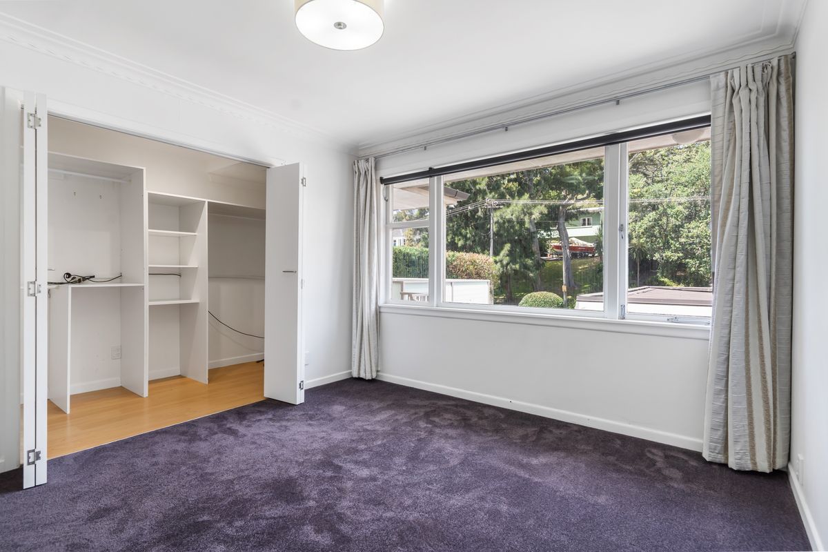 Spacious Family Living in a Quiet Remuera Cul-de-Sac - Mehr