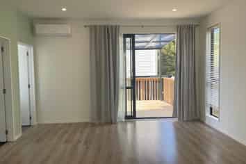 34 Baumea Rise, Massey