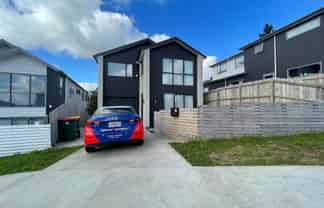 34 Baumea Rise, Massey