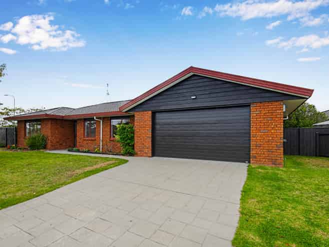 4 Glen Loch Place, Paraparaumu