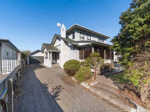 82 Rongopai Street, Palmerston North