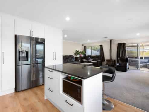 63a Omapere Street, Whitby