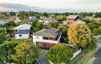 22 Gilbass Avenue, Hamilton Lake