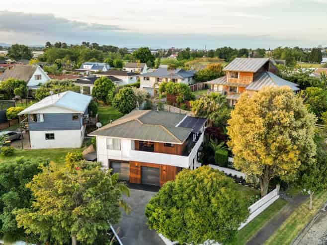 22 Gilbass Avenue, Hamilton Lake